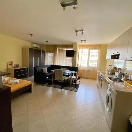 Apartment Boulevard *
