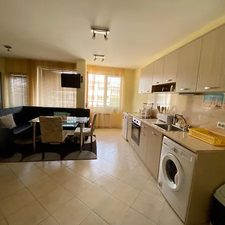 Boulevard Apartment